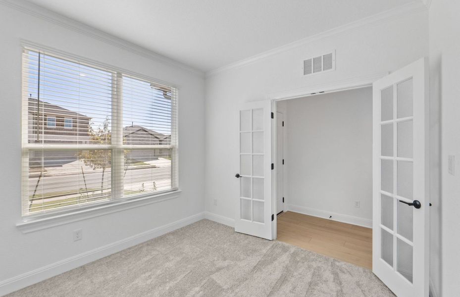 Spacious, unfurnished interior of a new home in Lagos, Manor (Image 44).