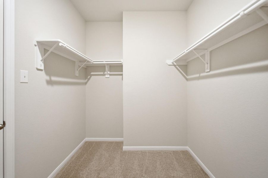 Spacious, unfurnished interior of a new home in The Pines at Seven Coves, Willis (Image 27).