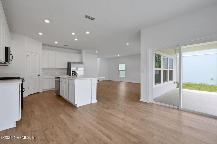 Image 34 of a home in Cordova Palms.