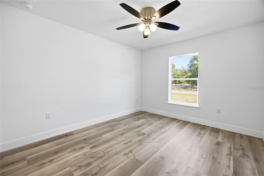 Spacious, unfurnished interior of a new home in , Dunnellon (Image 15).