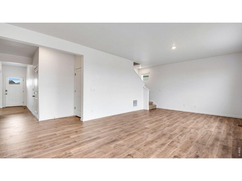 Spacious, unfurnished interior of a new home in Vista Meadows, Fort Lupton (Image 15). Spacious, unfurnished interior of a new home in Vista Meadows, Fort Lupton (Image 15).
