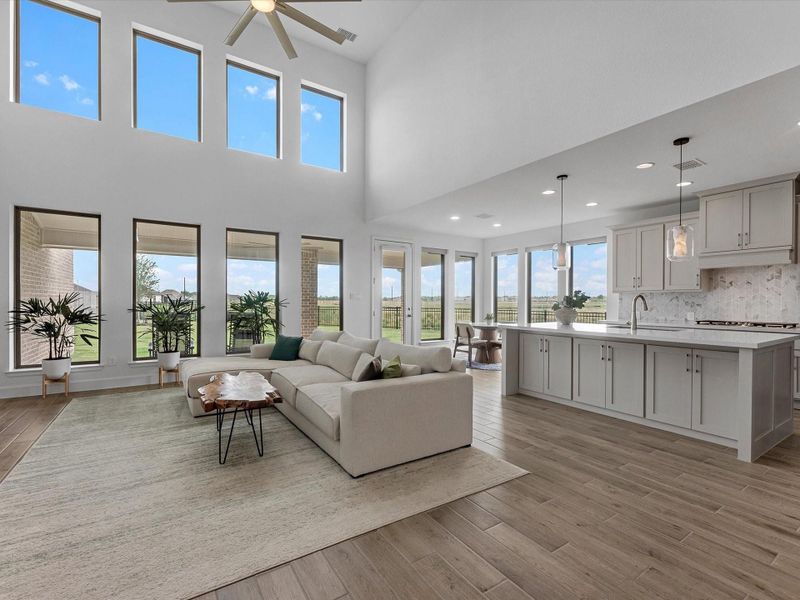 Furnished interior view inside a new home in Valencia, Manvel (Image 16).