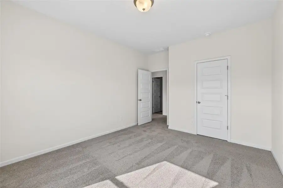 Spacious, unfurnished interior of a new home in Townes At The Stiles, Cartersville (Image 24).