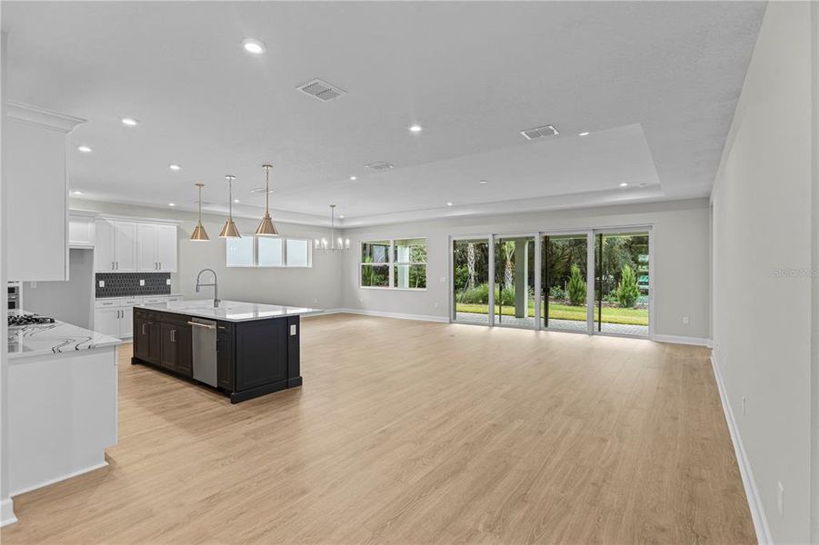 Spacious, unfurnished interior of a new home in Cresswind at Hammock Oaks, Lady Lake (Image 21).