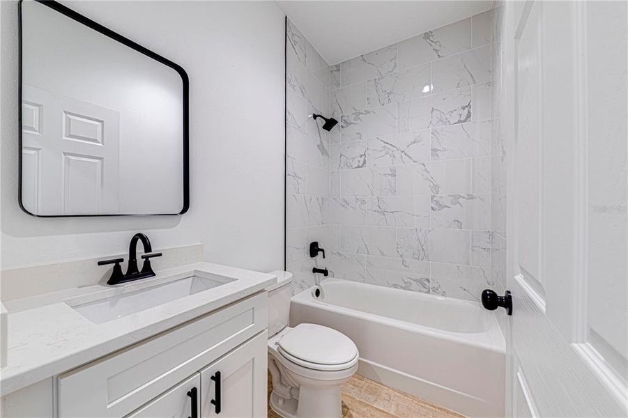 Furnished interior view inside a new home in , Ocklawaha (Image 11).