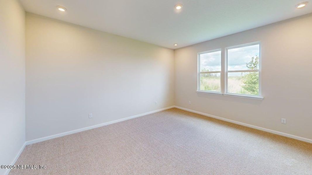 Spacious, unfurnished interior of a new home in Lakes at Bella Lago, Green Cove Springs (Image 15).