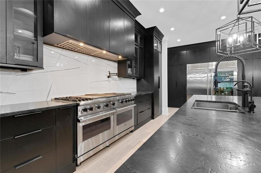 Furnished interior view inside a new home in , Roswell (Image 10).