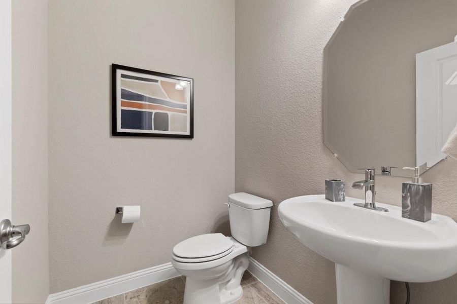 Furnished interior view inside a new home in Lakeview Pointe, Grand Prairie (Image 11).