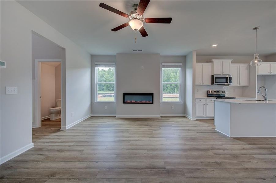 Spacious, unfurnished interior of a new home in Chapel Hill, Newnan (Image 26).