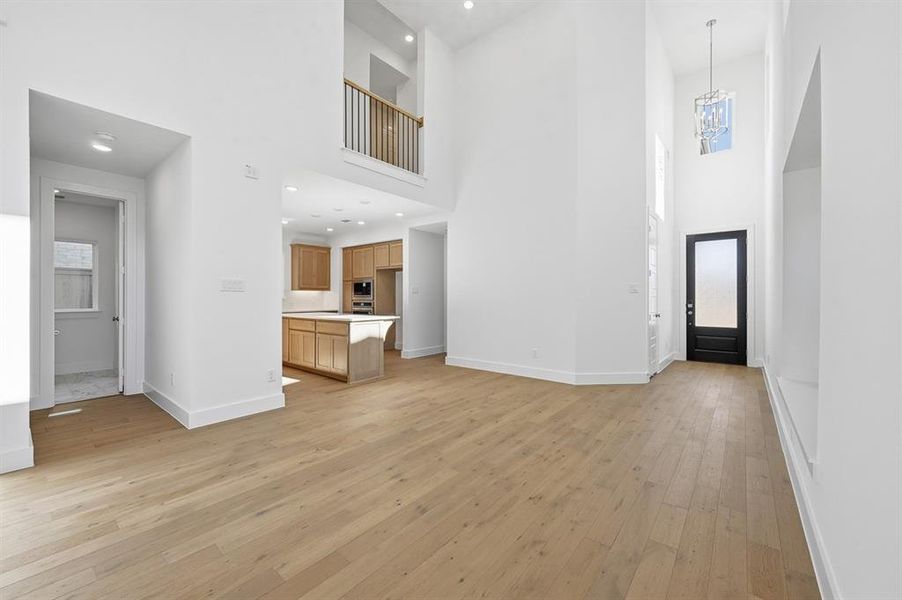 Spacious, unfurnished interior of a new home in Pecan Square, Northlake (Image 18).