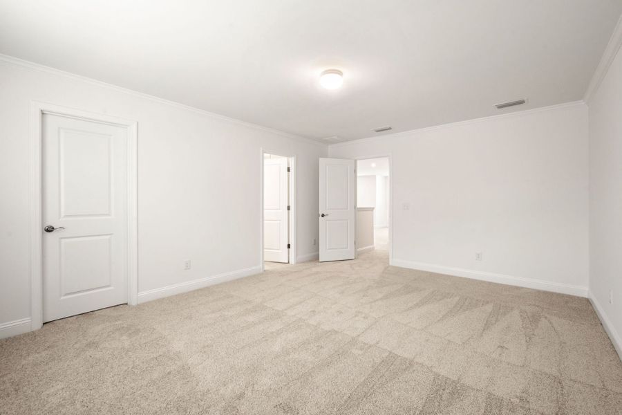 Spacious, unfurnished interior of a new home in Salem Bay, Beaufort (Image 27).