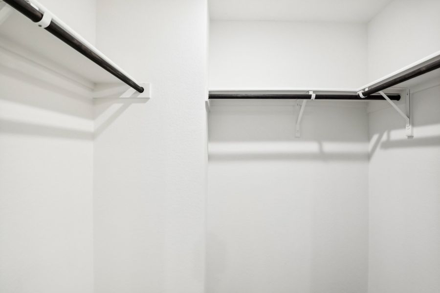 Representative unfurnished interior of a home built from the Glory by Starlight Homes in Broadmoor Village, Cedar Hill (Image 23).