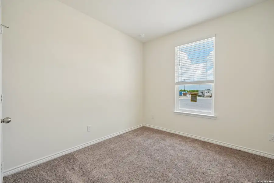 Spacious, unfurnished interior of a new home in , San Antonio (Image 18).