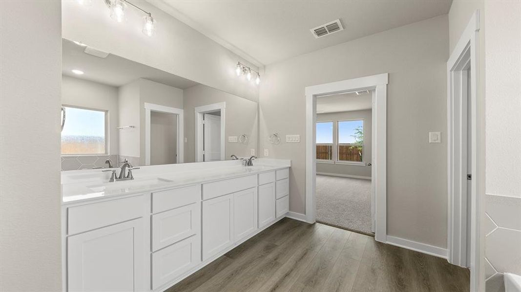 17. 1315 Burgess - Bath (3)