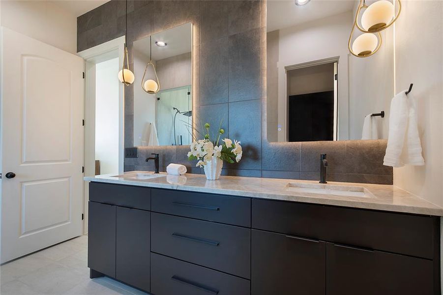 Full bath with backsplash and double vanity Full bath with backsplash and double vanity