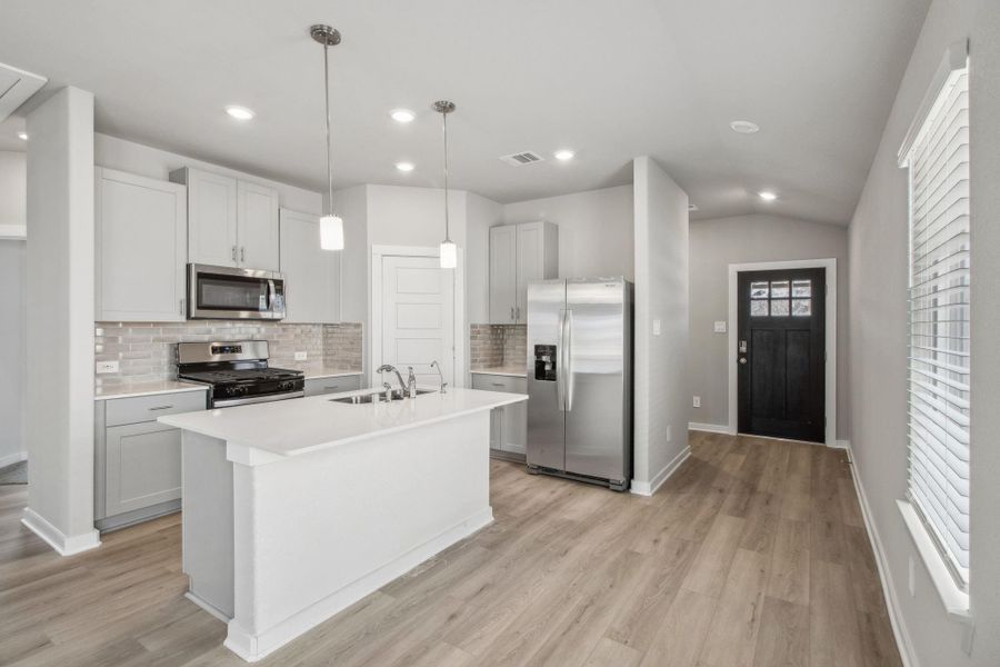 Photo is not of the actual home, but is an inspirational photo of builder’s model home and may depict options, furnishings, and/or decorator features that are not included Photo is not of the actual home, but is an inspirational photo of builder’s model home and may depict options, furnishings, and/or decorator features that are not included