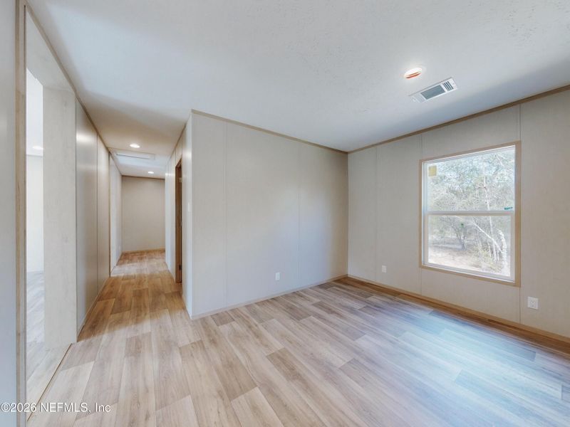 Spacious, unfurnished interior of a new home in , Keystone Heights (Image 51).