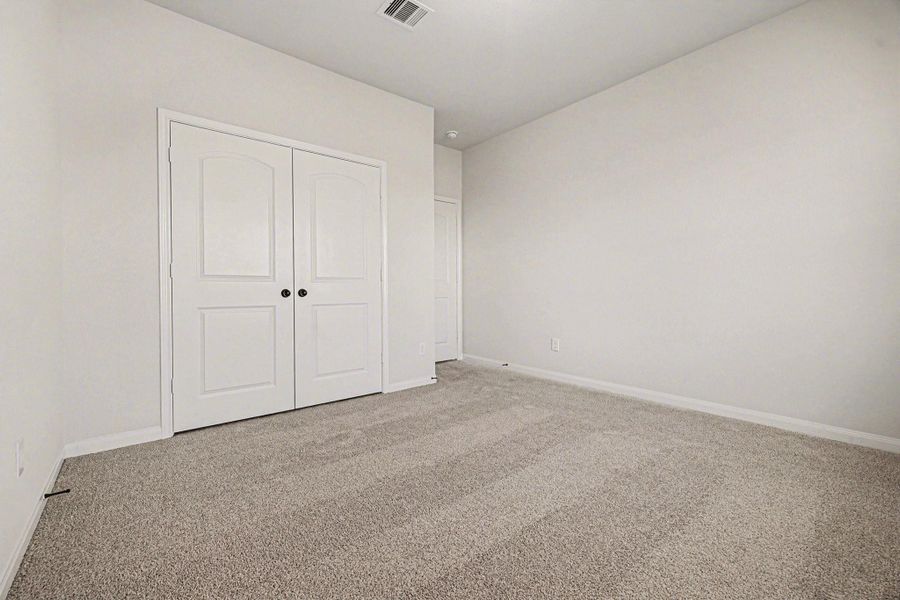 Spacious, unfurnished interior of a new home in Rose Hill Estates, Willis (Image 34).