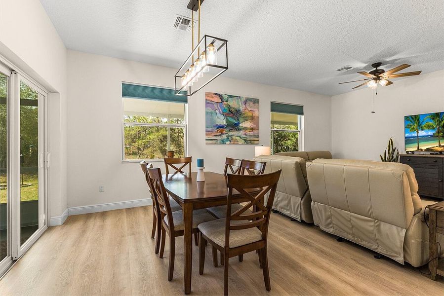 9225-103rd-Ct-HigMedia-029-1280