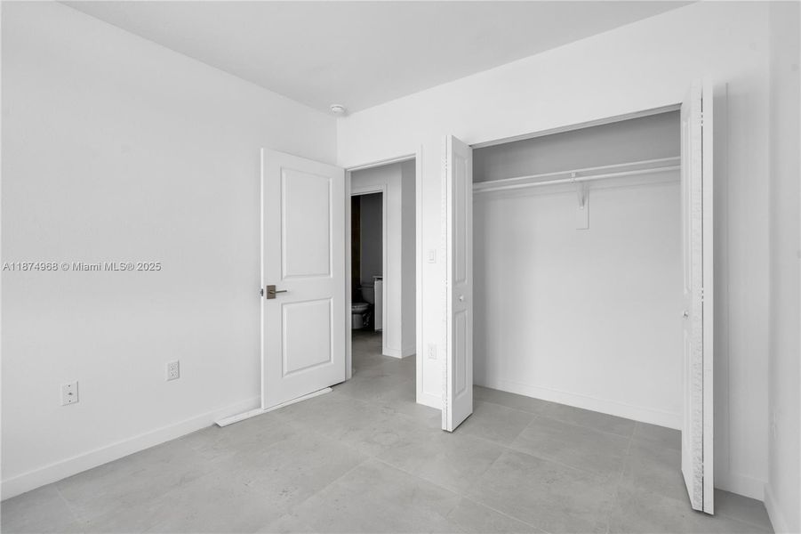 Spacious, unfurnished interior of a new home in , Miami (Image 8).