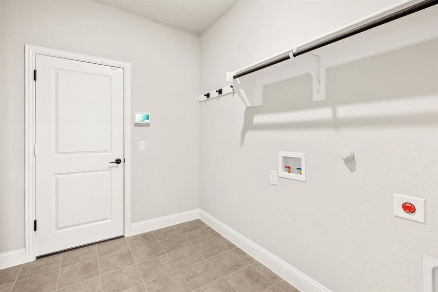 Spacious, unfurnished interior of a new home in The Oaks, Red Oak (Image 36). Spacious, unfurnished interior of a new home in The Oaks, Red Oak (Image 36).