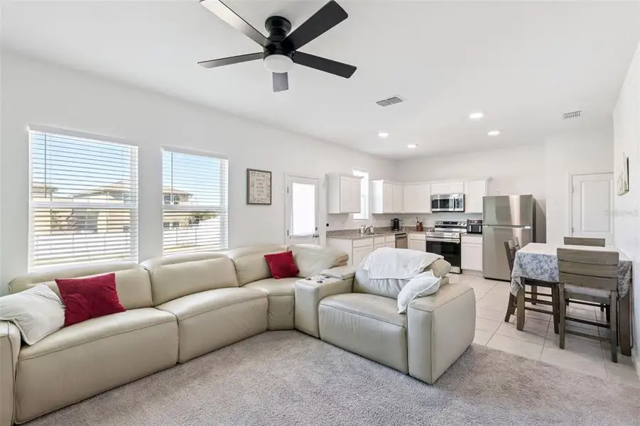 Furnished interior view inside a new home in Hills of Minneola, Minneola (Image 5).