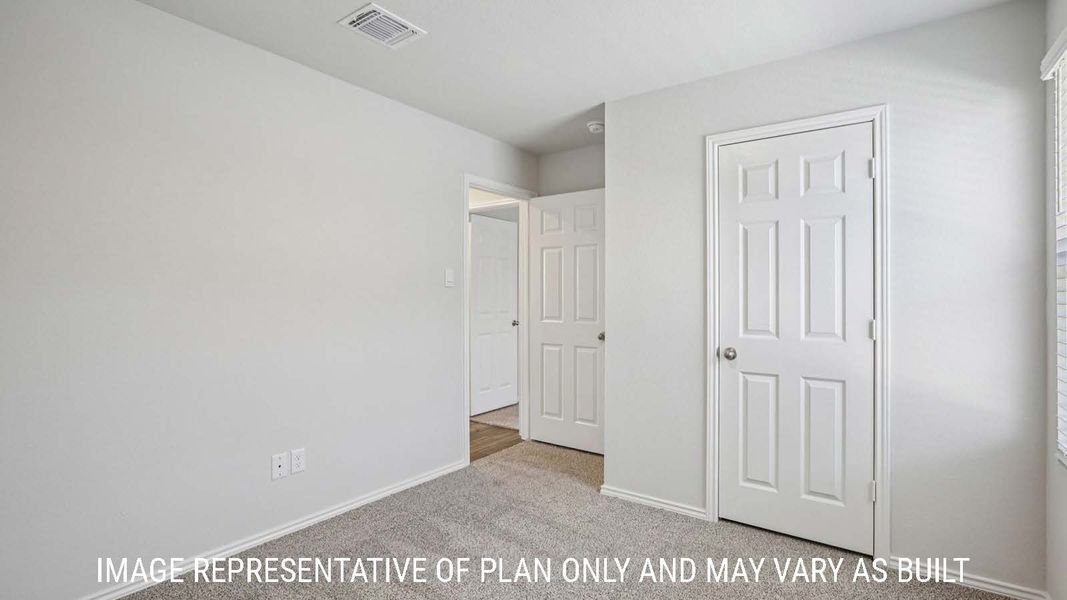 Representative unfurnished interior of a home built from the Caprock by D.R. Horton in Pecan Creek, Temple (Image 24).