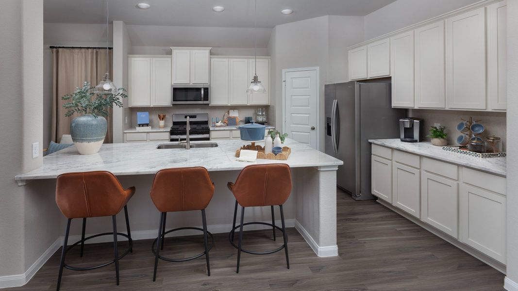 Representative furnished interior of a home built from the The Highlands by Legend Homes in Lake Conroe Area Homes, Montgomery (Image 4).
