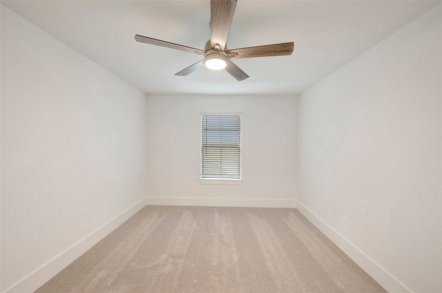Spacious, unfurnished interior of a new home in Lone Star Landing, Montgomery (Image 41).
