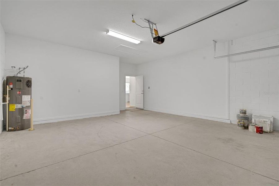 Spacious, unfurnished interior of a new home in Annabelle Estates, Winter Haven (Image 15). Spacious, unfurnished interior of a new home in Annabelle Estates, Winter Haven (Image 15).
