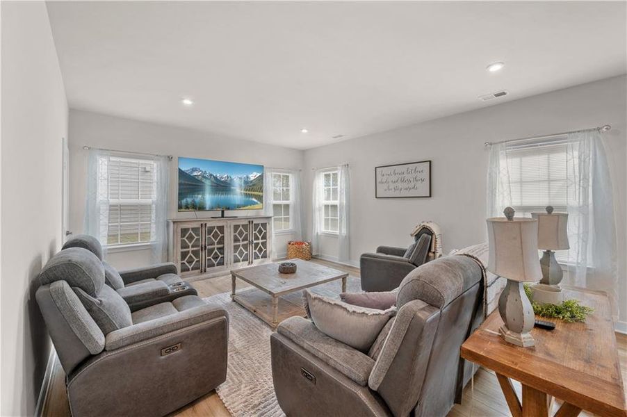 Furnished interior view inside a new home in , Calhoun (Image 18).