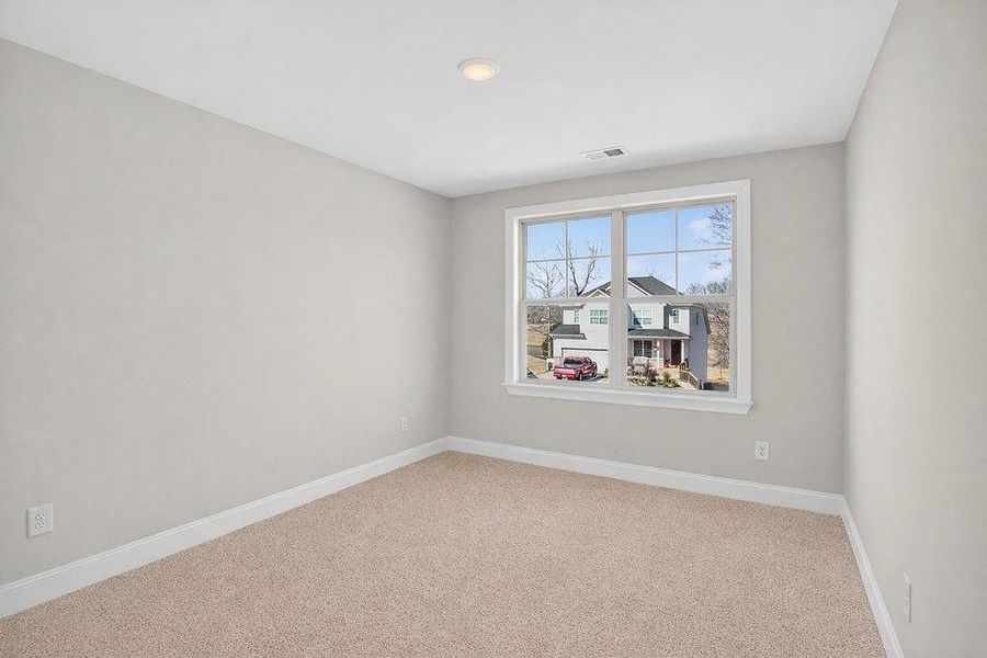 Spacious, unfurnished interior of a new home in , Homer (Image 35).