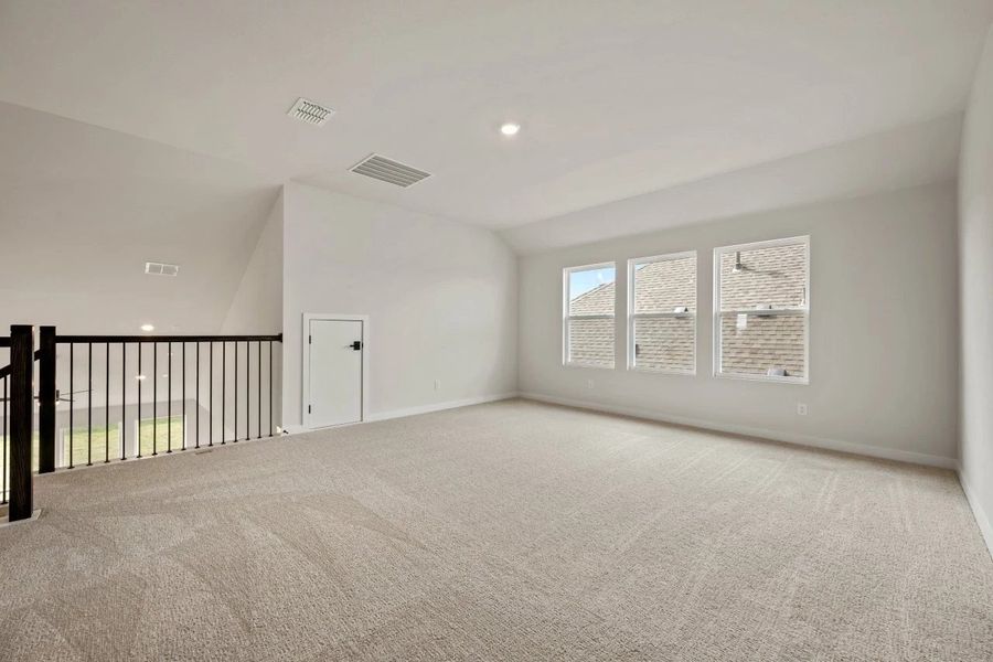 Spacious, unfurnished interior of a new home in The Trails at Carmel, Pflugerville (Image 20). Spacious, unfurnished interior of a new home in The Trails at Carmel, Pflugerville (Image 20).