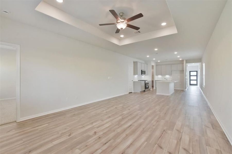 Spacious, unfurnished interior of a new home in Lakes at Black Oak, Magnolia (Image 35).