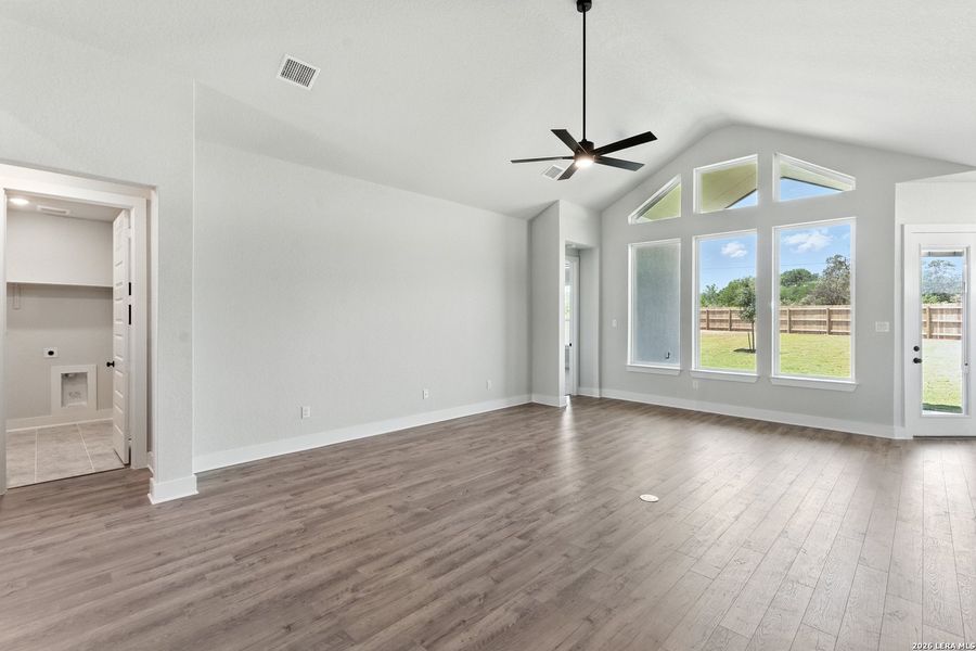 Spacious, unfurnished interior of a new home in Alsatian Oaks, Castroville (Image 24).