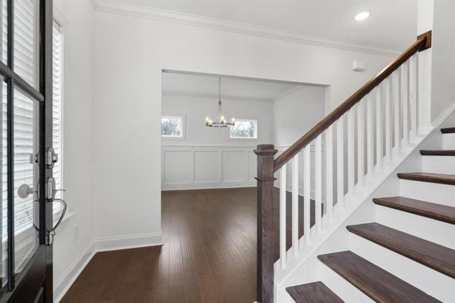 Spacious, unfurnished interior of a new home in , Athens (Image 38).