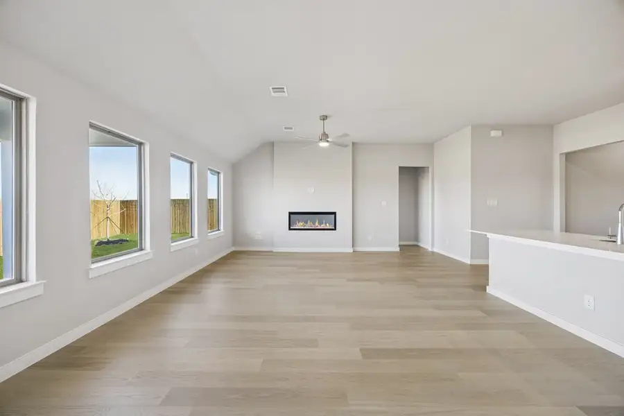 Representative unfurnished interior of a home built from the The Elm by Lillian Custom Homes in Hickory Hill, Sherman (Image 19).