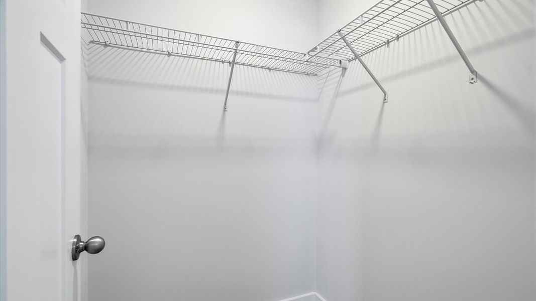 Walk-in Closet Walk-in Closet
