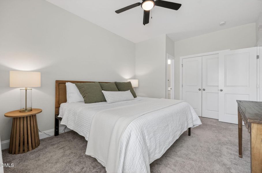 Upstairs Guest Bedroom w/Bath