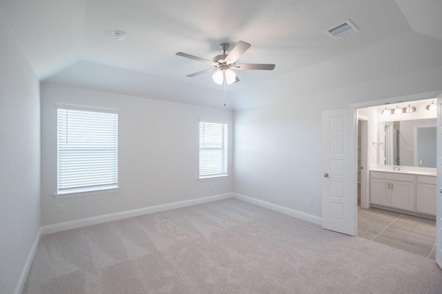 Spacious, unfurnished interior of a new home in Goodland, Venus (Image 13). Spacious, unfurnished interior of a new home in Goodland, Venus (Image 13).