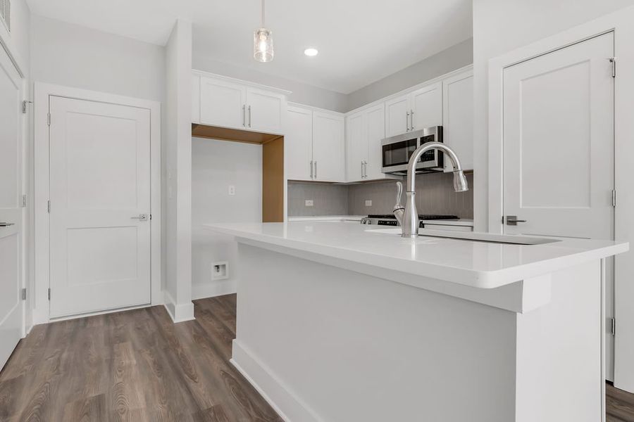 Furnished interior view inside a new home in Echo Park, Suwanee (Image 10).