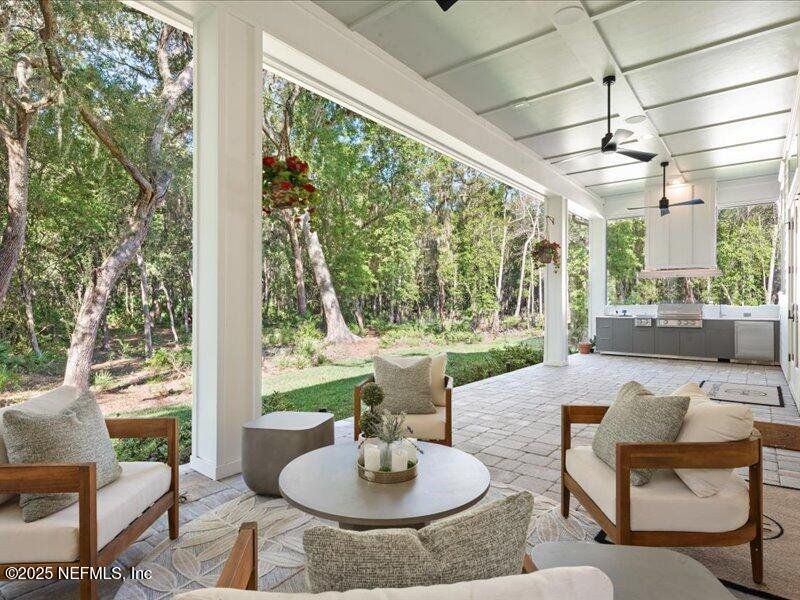 Exterior details and patio area of a home in , Jacksonville (Image 4).