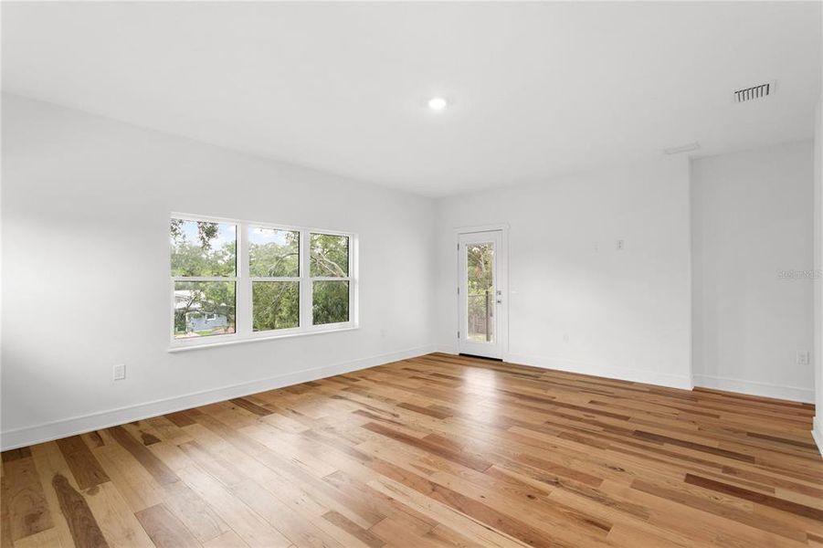 Spacious, unfurnished interior of a new home in Wyoming Estates, Tampa (Image 26). Spacious, unfurnished interior of a new home in Wyoming Estates, Tampa (Image 26).