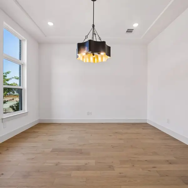 Spacious, unfurnished interior of a new home in The Parks at Wilson Creek, Celina (Image 62). Spacious, unfurnished interior of a new home in The Parks at Wilson Creek, Celina (Image 62).