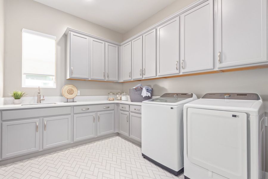 Representative furnished interior of a home built from the The Retreat - Sanctuary by Scott Communities in The Retreat at Rancho Cabrillo, Peoria (Image 11).