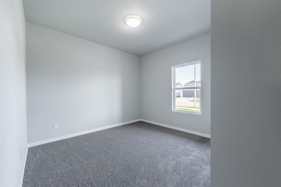 Spacious, unfurnished interior of a new home in Trails of Fossil Creek, Fort Worth (Image 12).