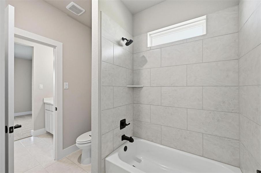 Image 38 of a home in Whispering Winds.