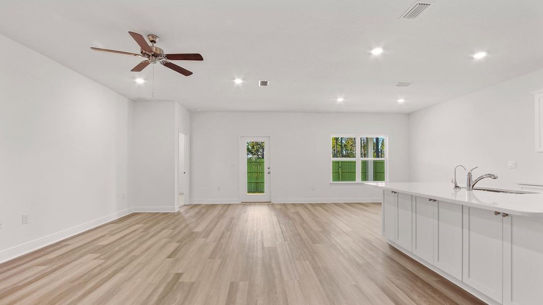 Spacious, unfurnished interior of a new home in Owl's Head Farms, Freeport (Image 10). Spacious, unfurnished interior of a new home in Owl's Head Farms, Freeport (Image 10).