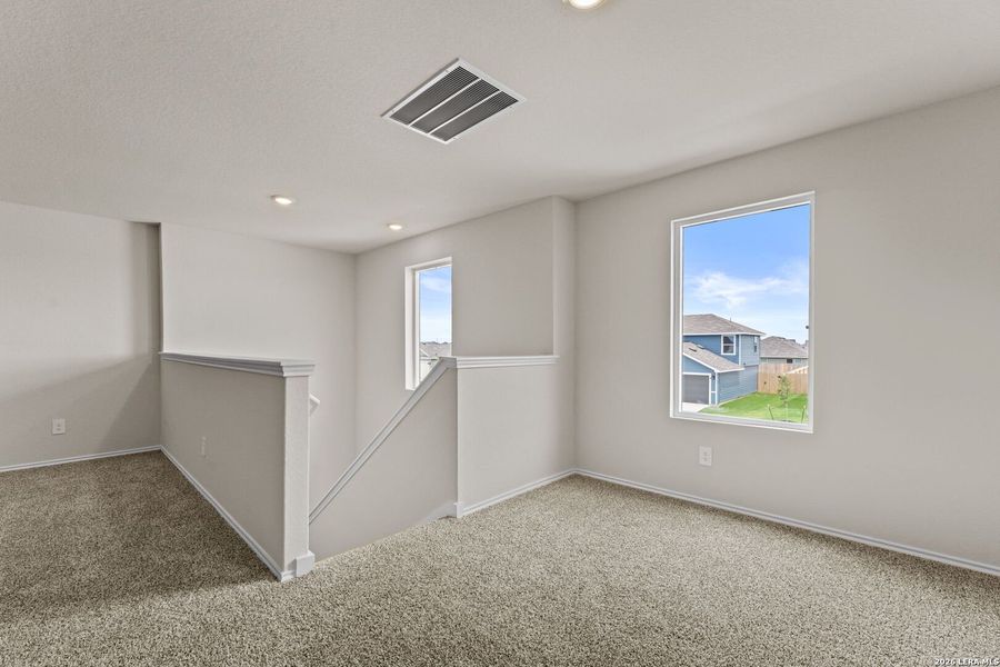 Spacious, unfurnished interior of a new home in Swenson Heights, Seguin (Image 25).