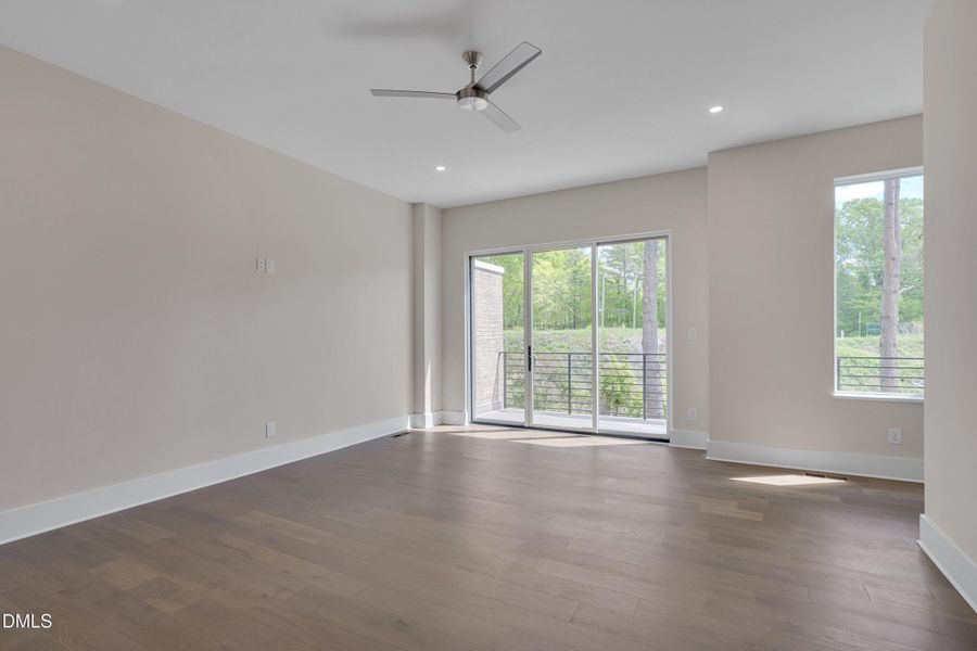 080-Terraces April -80 080-Terraces April -80